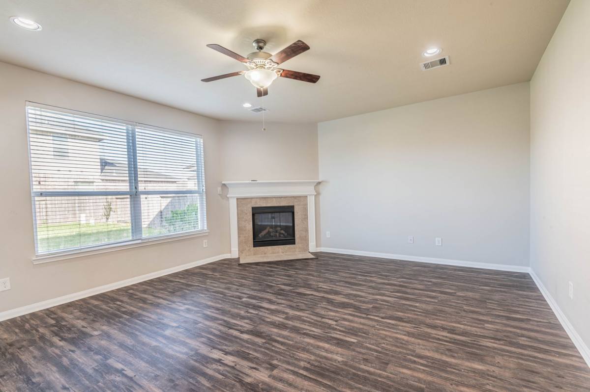 House for rent at 24726 Colonial Elm Dr, Katy, TX 77493