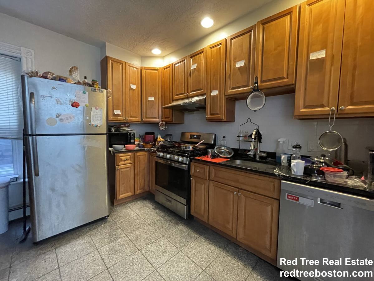 House for rent at 127 Cedar St #3, Roxbury, MA 02119
