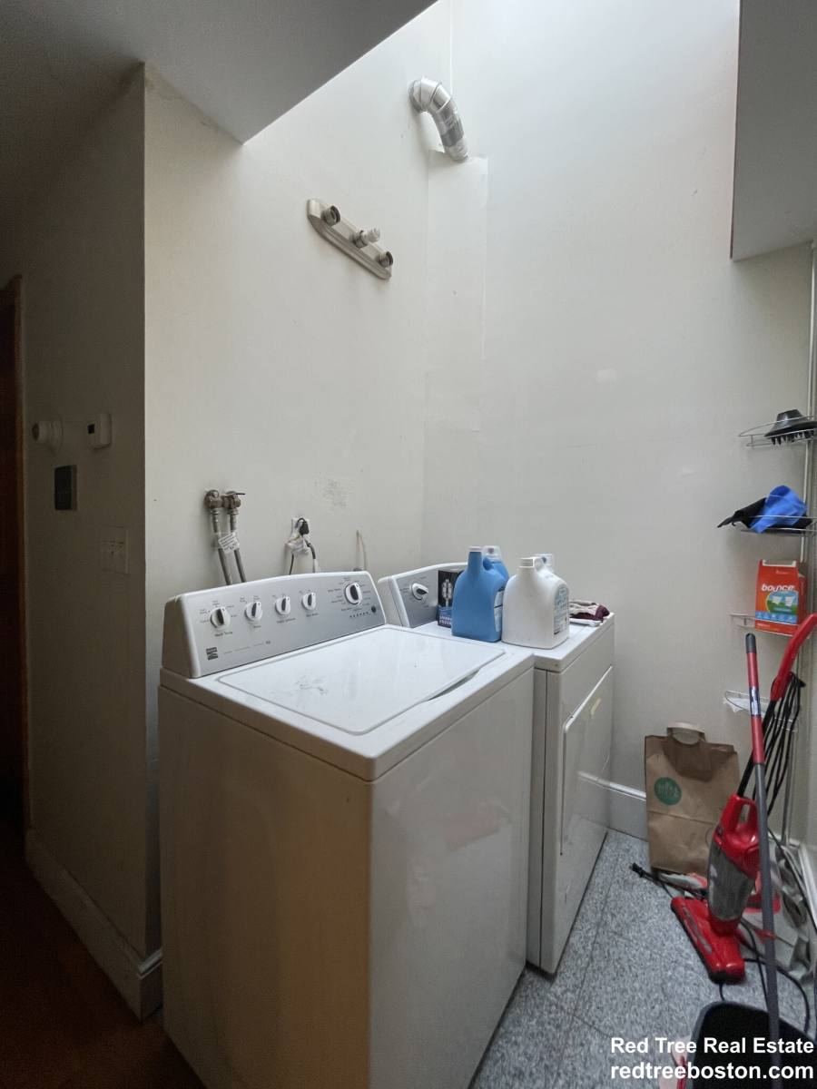 House for rent at 127 Cedar St #3, Roxbury, MA 02119