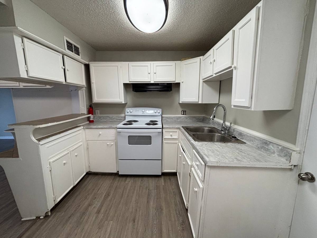 House for rent at 1137 1st Ave N, Texas City, TX 77590