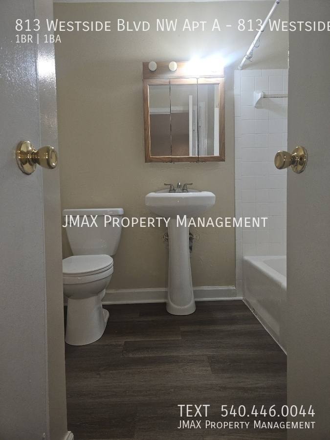 Apartment for rent at 813 Westside Blvd NW #A, Roanoke, VA 24017