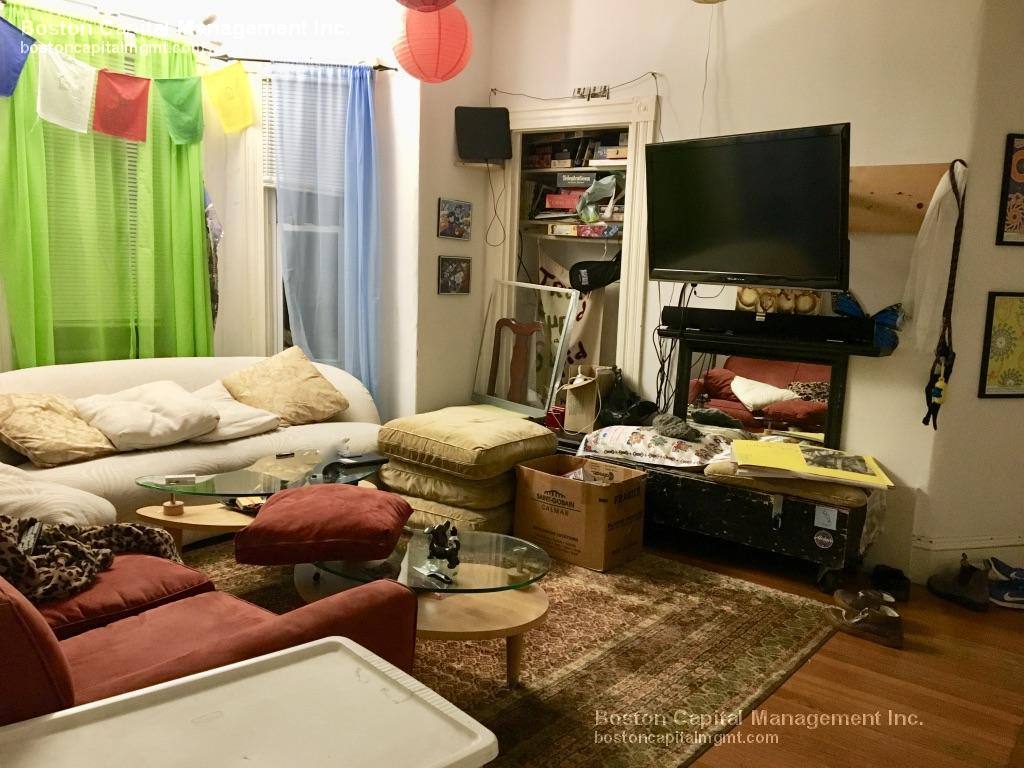House for rent at 7 Quincy St #2, Somerville, MA 02143