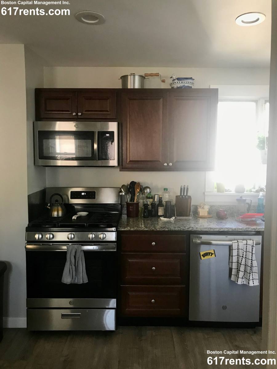 House for rent at 7 Quincy St #2, Somerville, MA 02143
