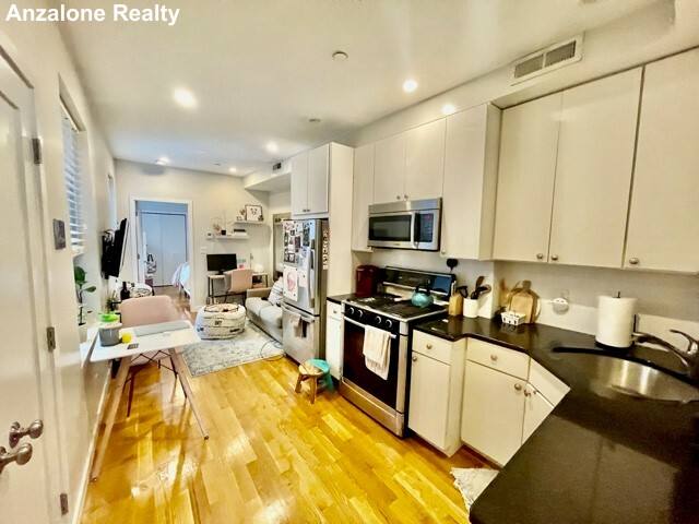 House for rent at 419 Hanover St #3, Boston, MA 02113