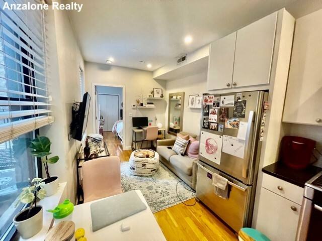 House for rent at 419 Hanover St #3, Boston, MA 02113