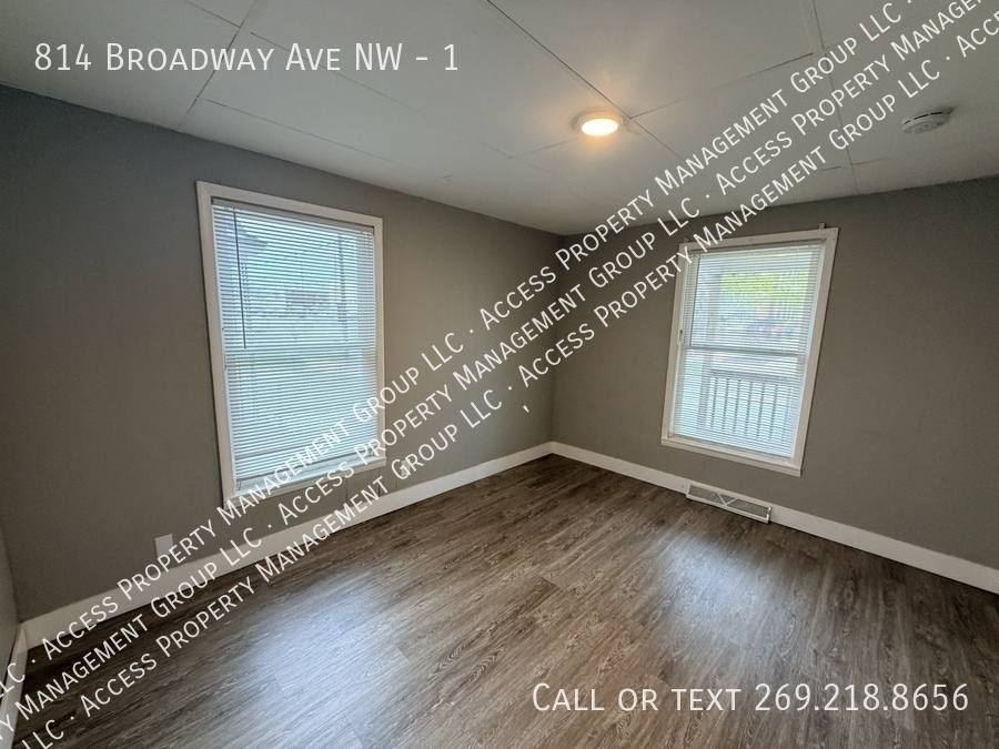 Apartment for rent at 814 Broadway Ave NW #1, Grand Rapids, MI 49504