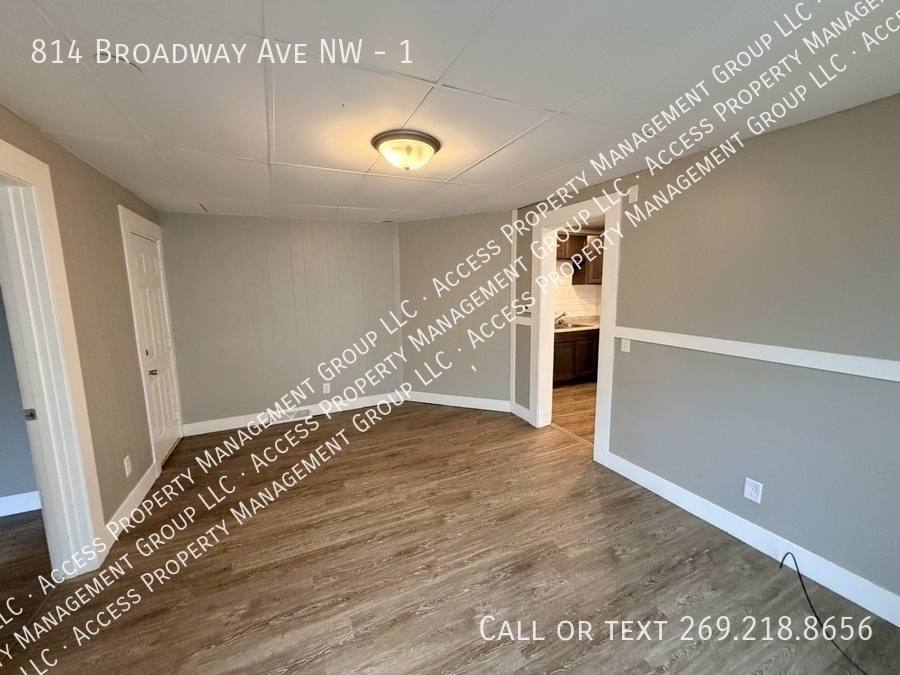 Apartment for rent at 814 Broadway Ave NW #1, Grand Rapids, MI 49504