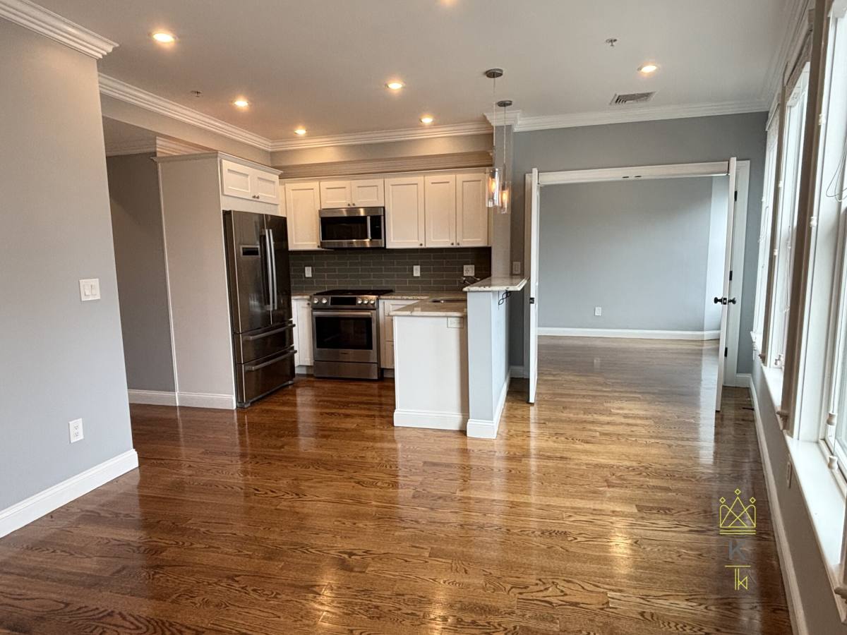 Apartment for rent at 38-42 Hyde Park Ave #5, Jamaica Plain, MA 02130