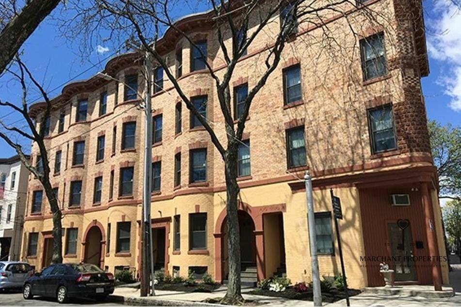 Apartment for rent at 102 Willow St #4, Cambridge, MA 02141