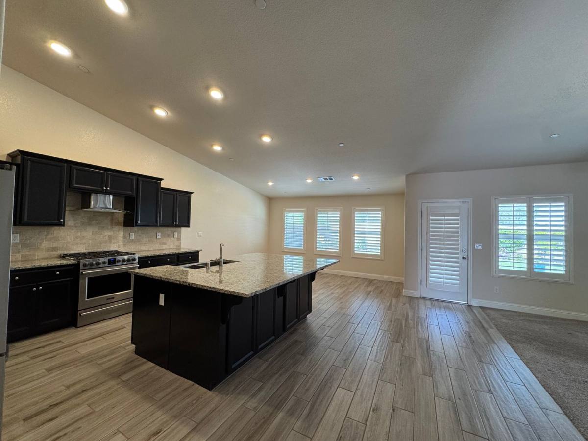 House for rent at 391 Maclure Ave, Madera, CA 93636