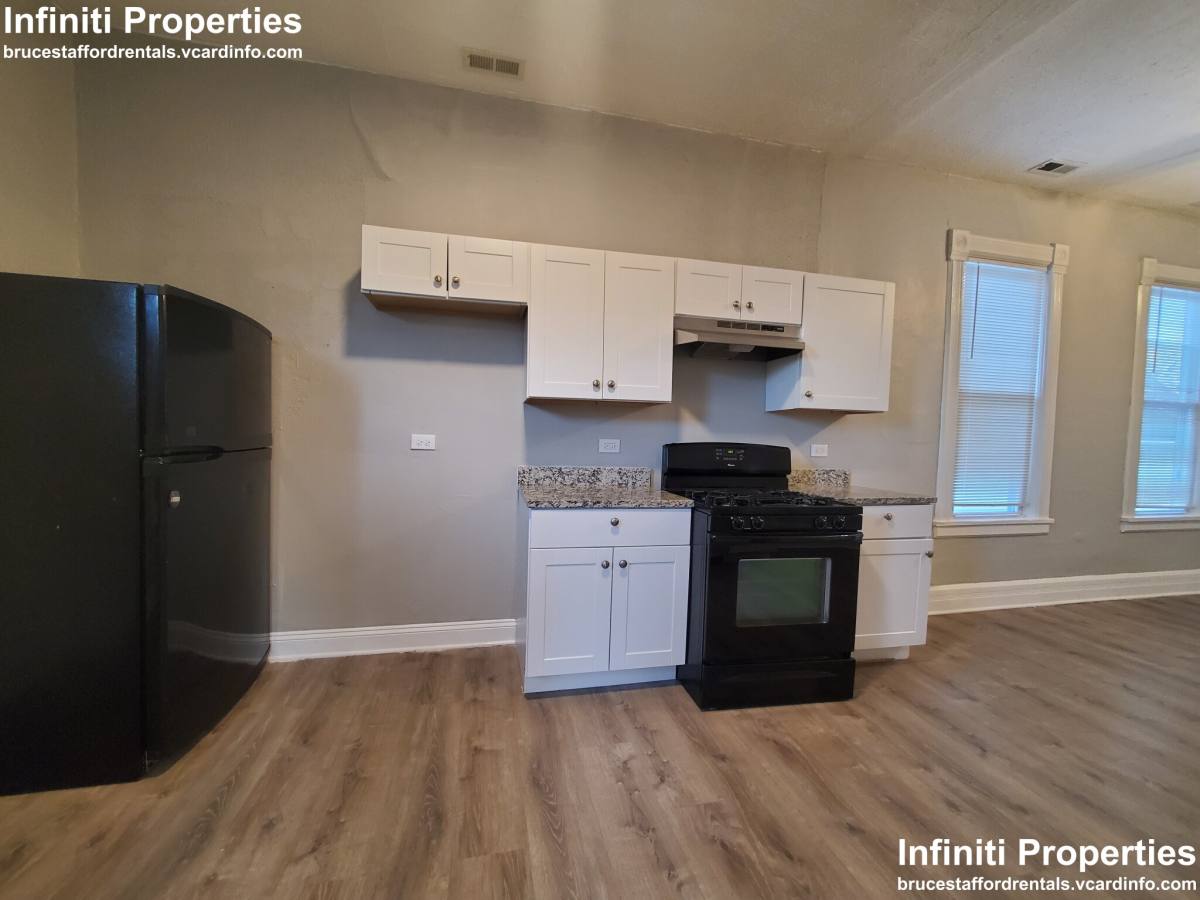 Apartment for rent at 1350 E 76th St #2, Chicago, IL 60619