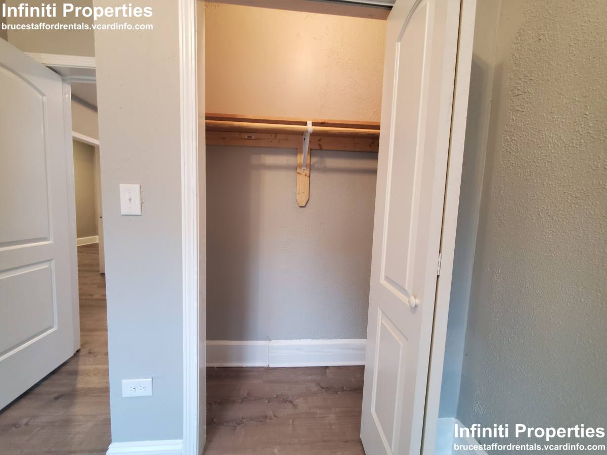 Apartment for rent at 1350 E 76th St #2, Chicago, IL 60619