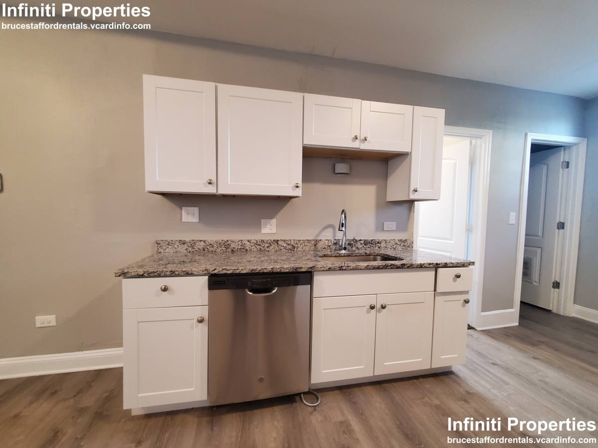 Apartment for rent at 1350 E 76th St #2, Chicago, IL 60619