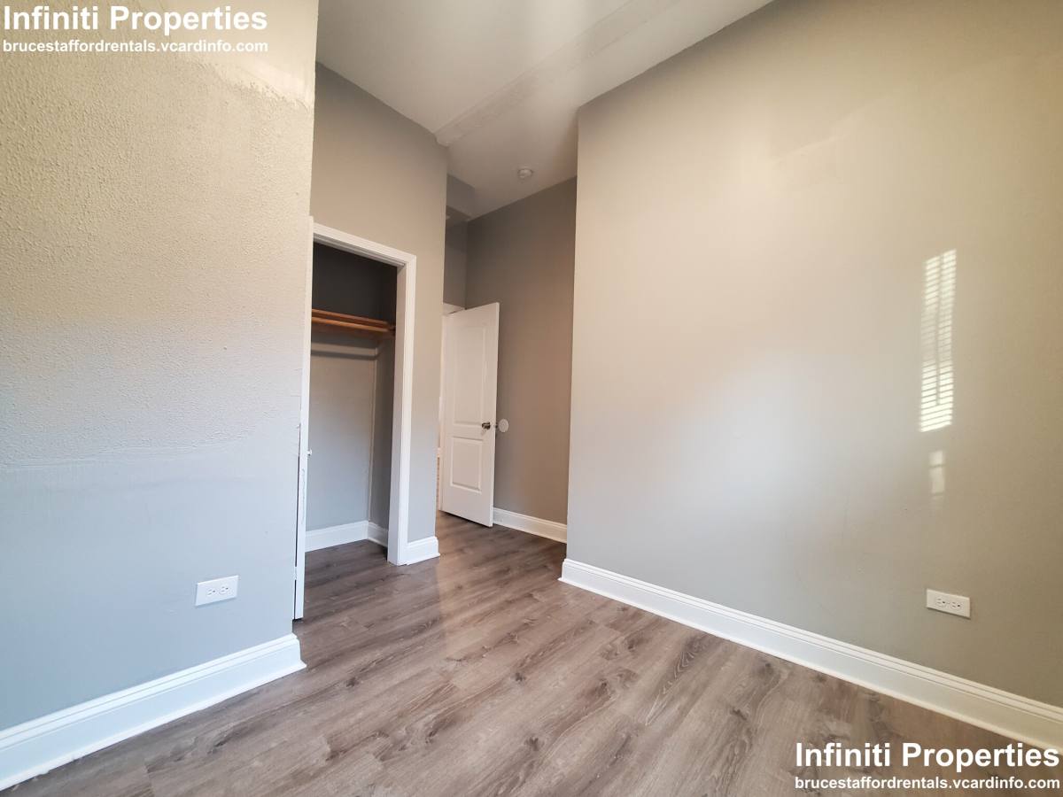 Apartment for rent at 1350 E 76th St #2, Chicago, IL 60619