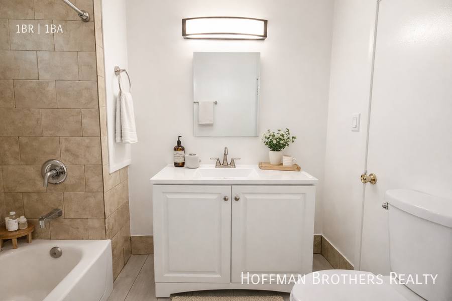 Apartment for rent at 5433 Sepulveda Blvd #1, Van Nuys, CA 91411