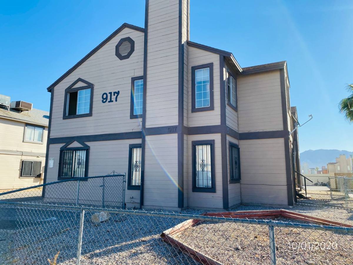 Apartment for rent at 917 Bridgewater St, Las Vegas, NV 89110