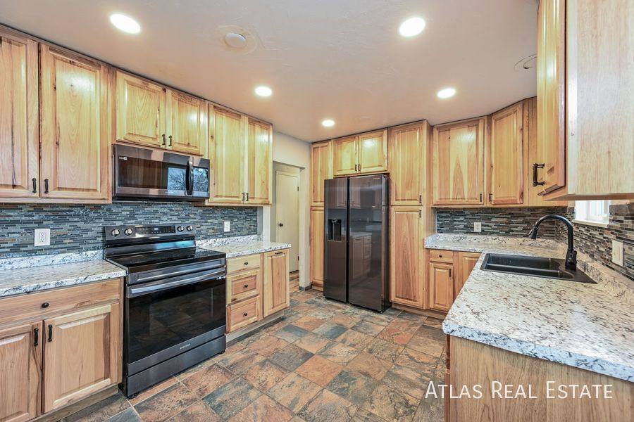 House for rent at 16729 E Layton Ave, Aurora, CO 80015