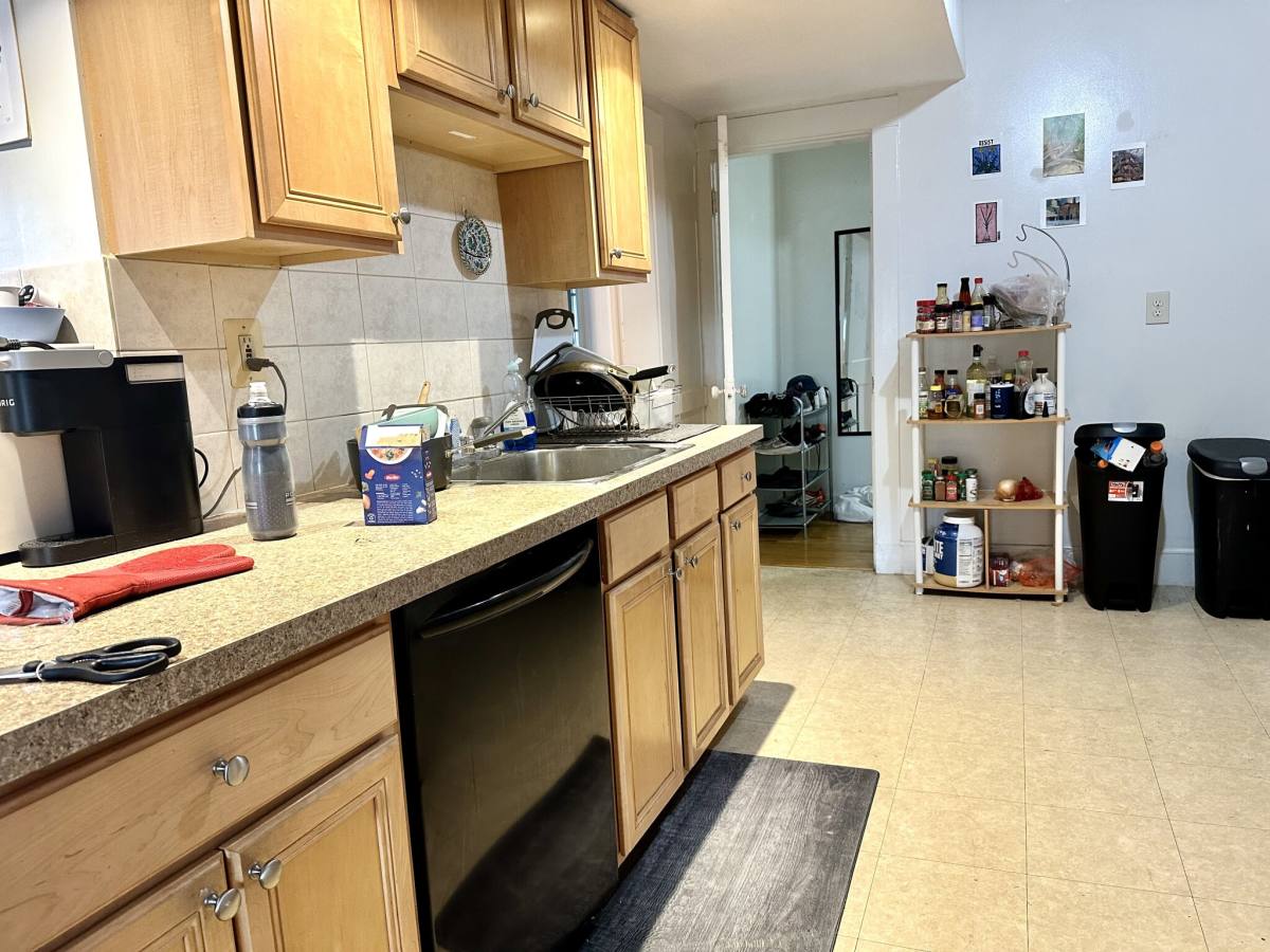 Apartment for rent at 223 Summer St #3L, Cambridge, MA 02141