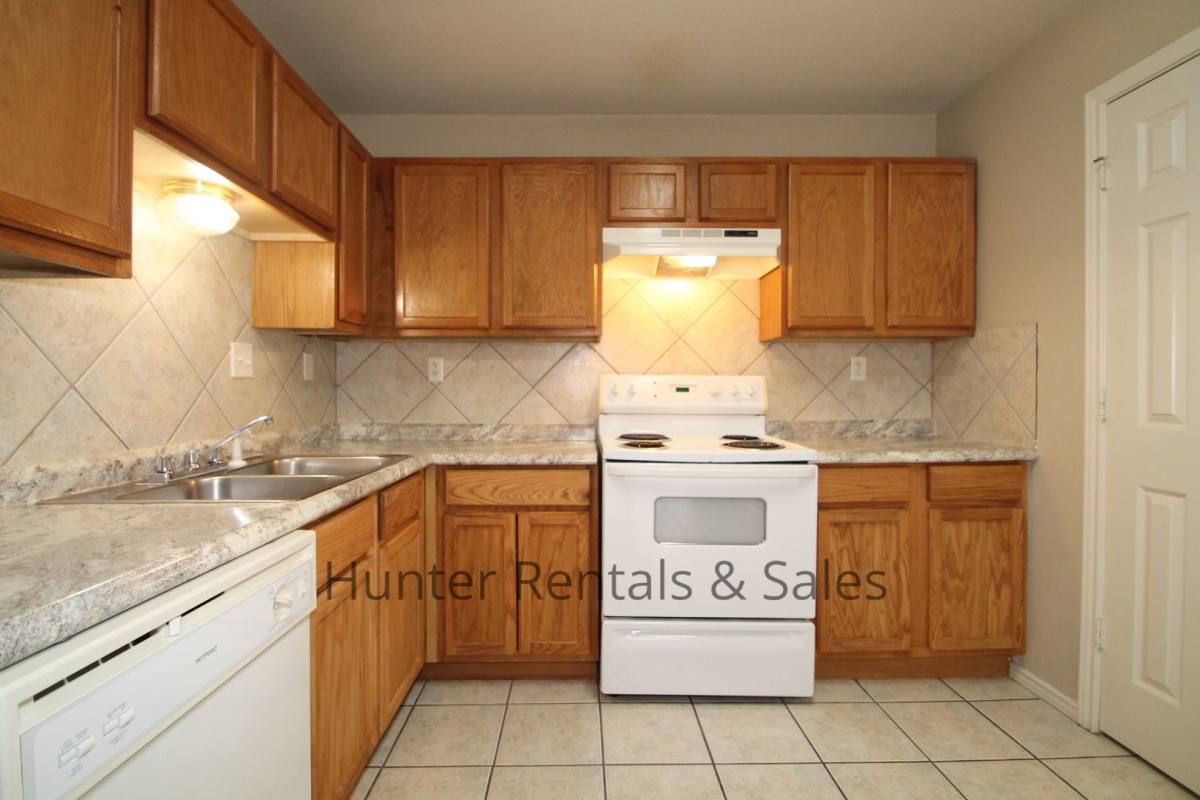 Townhouse for rent at 5006-A John David, Killeen, TX 76549