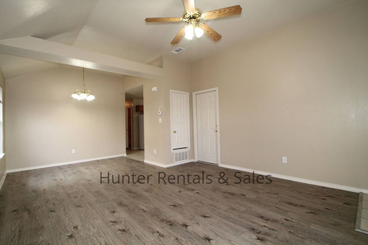 Townhouse for rent at 5006-A John David, Killeen, TX 76549