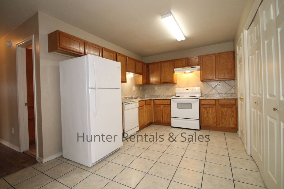 Townhouse for rent at 5006-A John David, Killeen, TX 76549