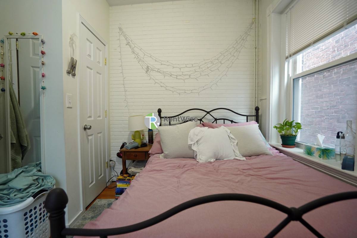 Apartment for rent at 1322 Commonwealth Ave, Allston, MA 02134