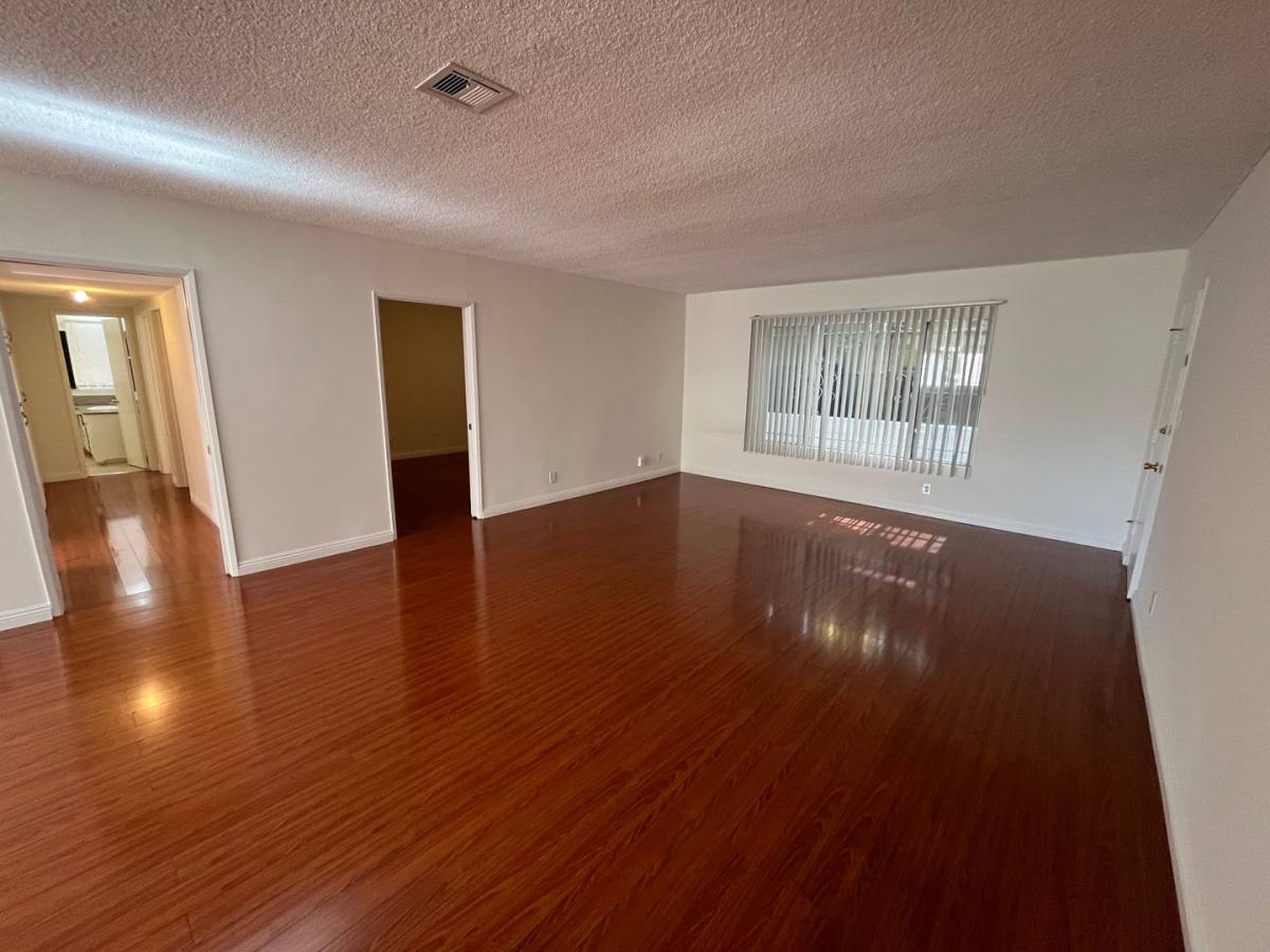 Apartment for rent at 1065 S Holt Ave, Los Angeles, CA 90035