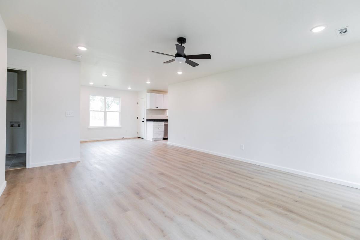 House for rent at 1802 S 14th Place, Rogers, AR 72756
