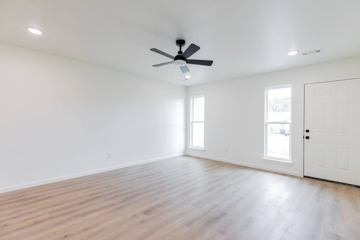 House for rent at 1802 S 14th Place, Rogers, AR 72756