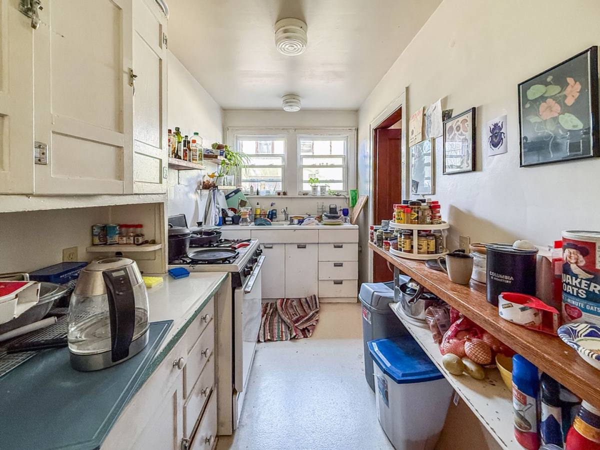 Apartment for rent at 407 W Green St, Urbana, IL 61801