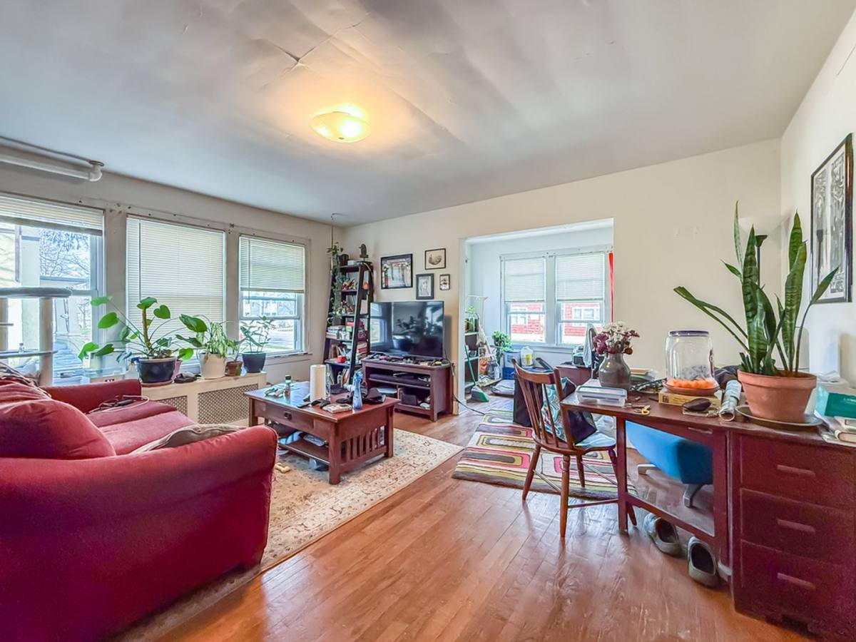 Apartment for rent at 407 W Green St, Urbana, IL 61801