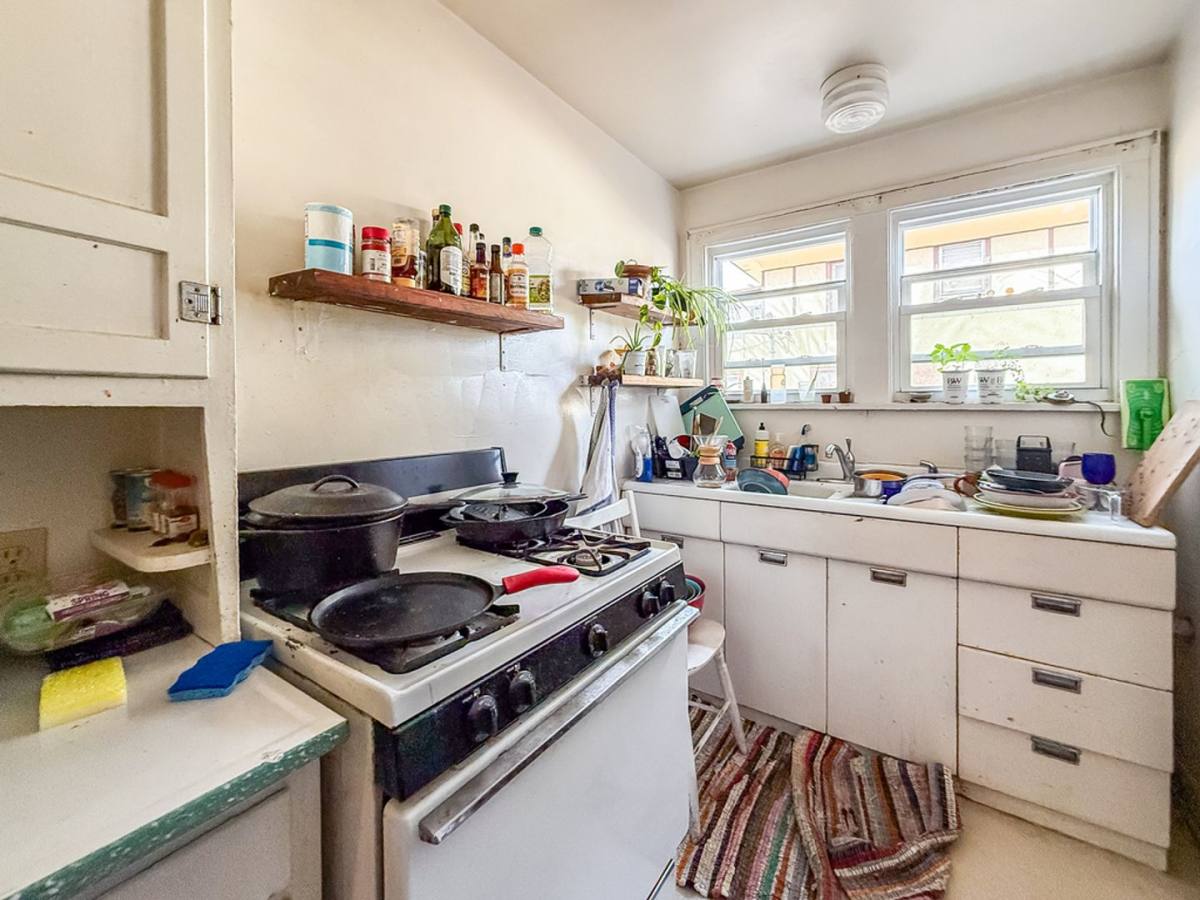Apartment for rent at 407 W Green St, Urbana, IL 61801