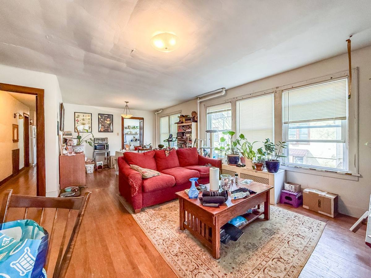 Apartment for rent at 407 W Green St, Urbana, IL 61801