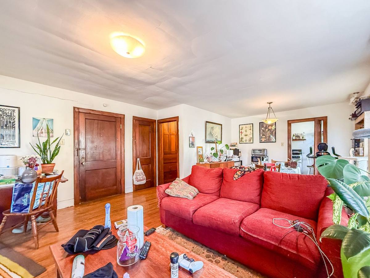 Apartment for rent at 407 W Green St, Urbana, IL 61801