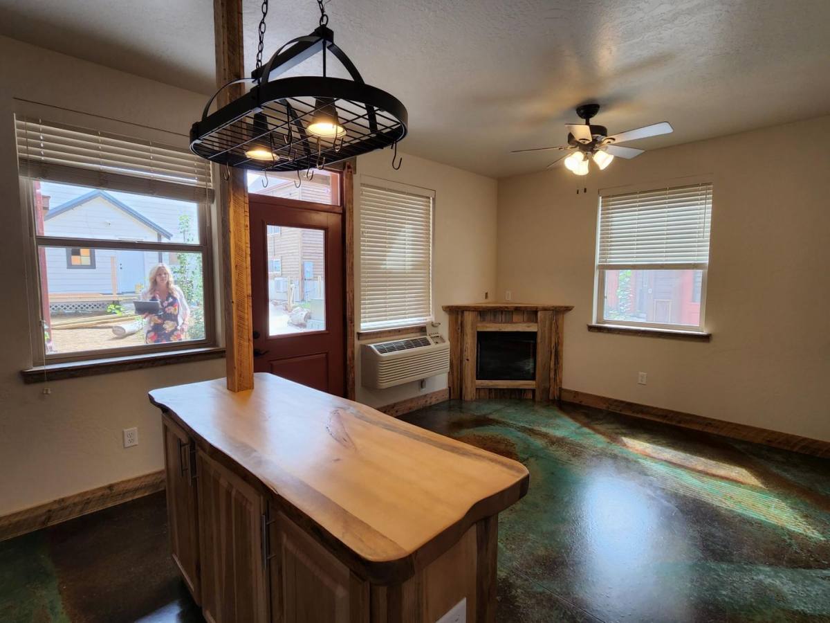 Apartment for rent at 816 Palmer St, Missoula, MT 59802