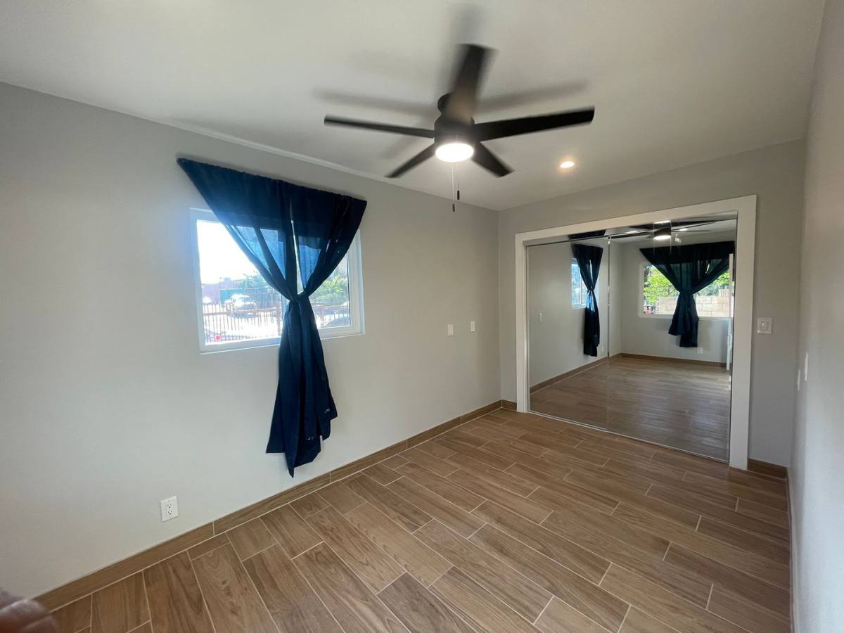 Apartment for rent at 1819 S Manhattan Place, Los Angeles, CA 90019