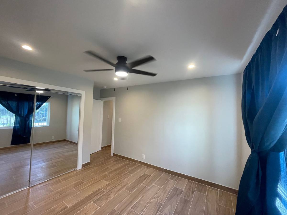 Apartment for rent at 1819 S Manhattan Place, Los Angeles, CA 90019