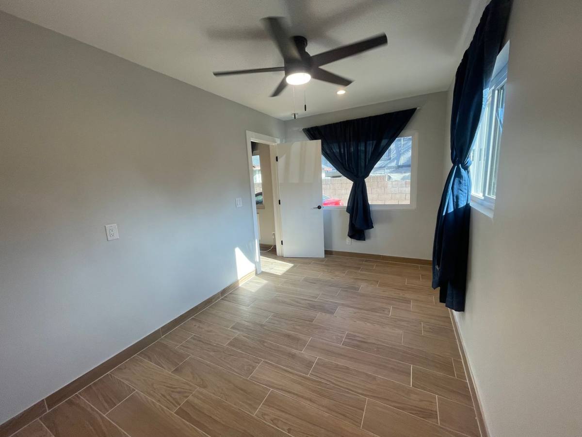 Apartment for rent at 1819 S Manhattan Place, Los Angeles, CA 90019