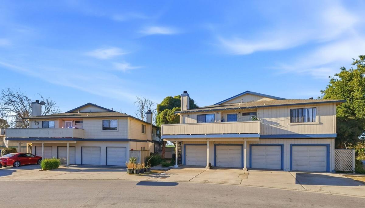 Condo for rent at 229 Silver Leaf Dr, Watsonville, CA 95076