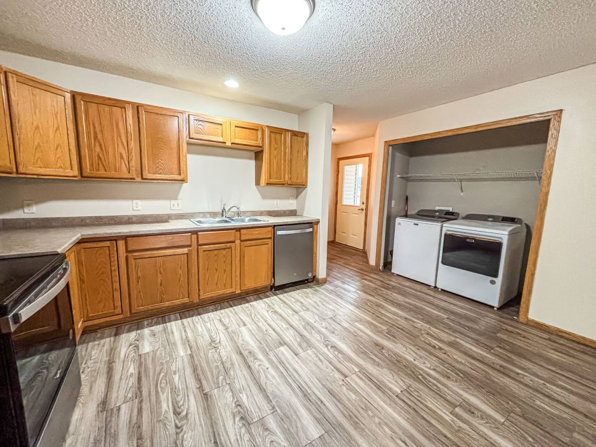 Townhouse for rent at 1627-D Gunston Dr, New Richmond, WI 54017