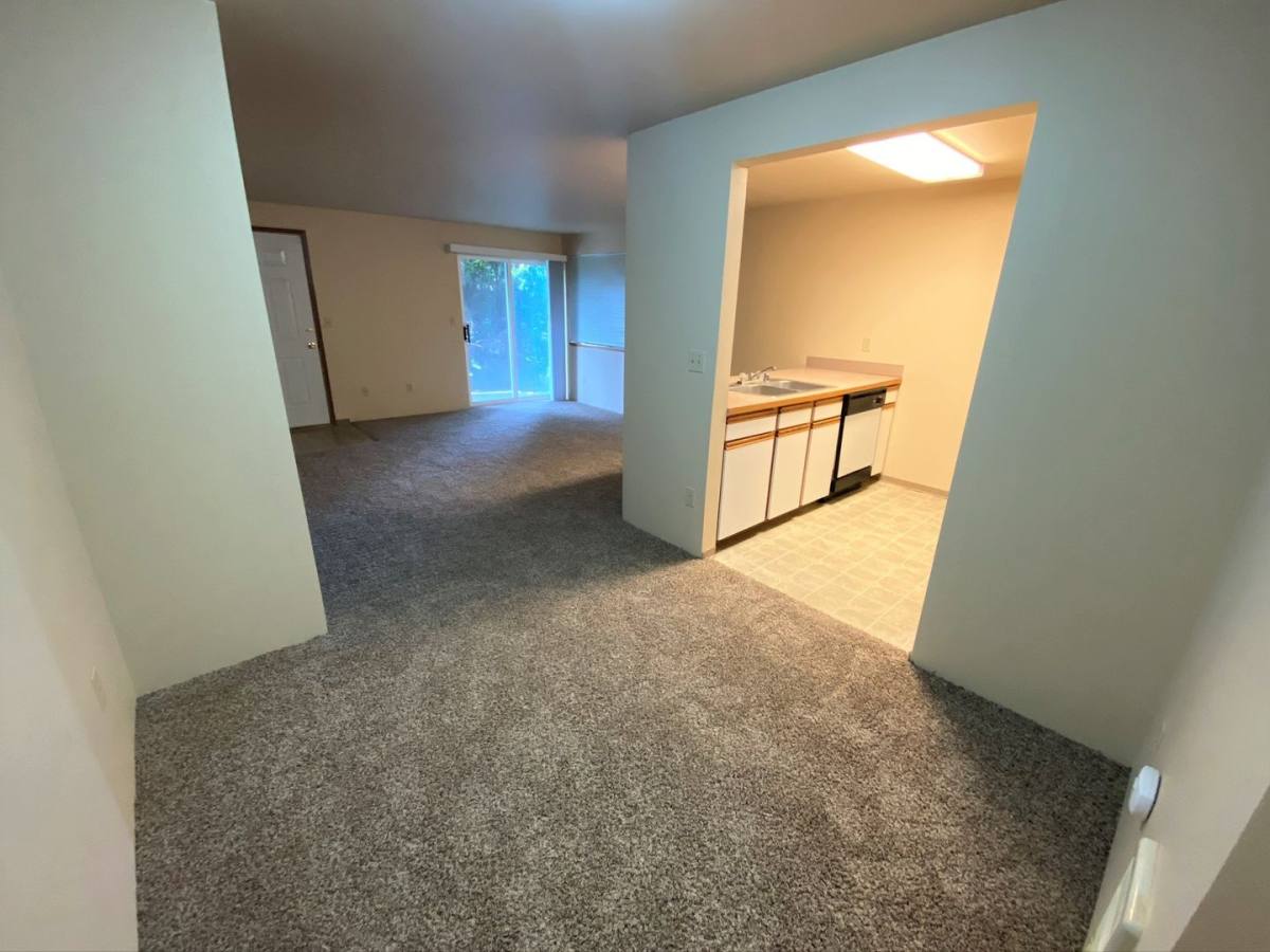 Apartment for rent at 804 E Juniper Ave, Ellensburg, WA 98926