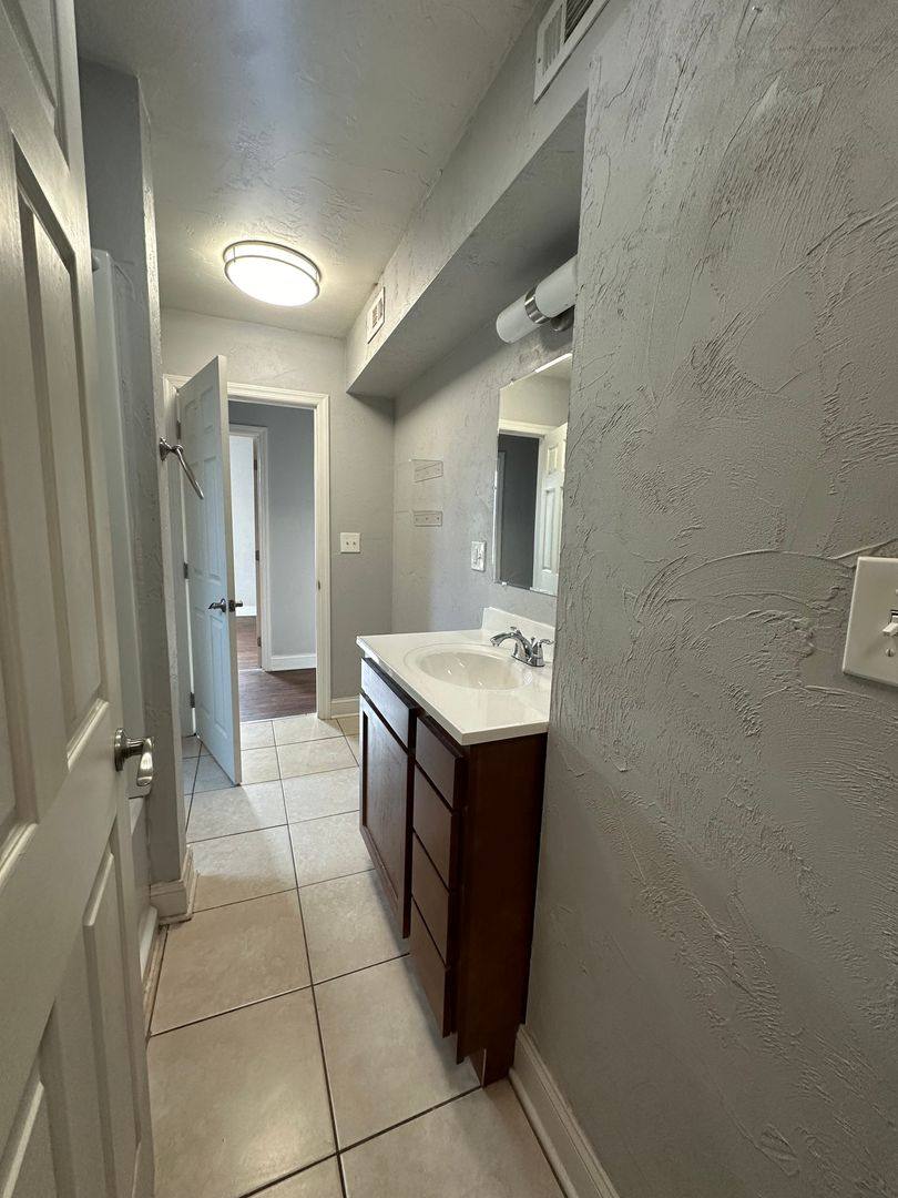 Apartment for rent at 1021 E Carson St, Pittsburgh, PA 15203