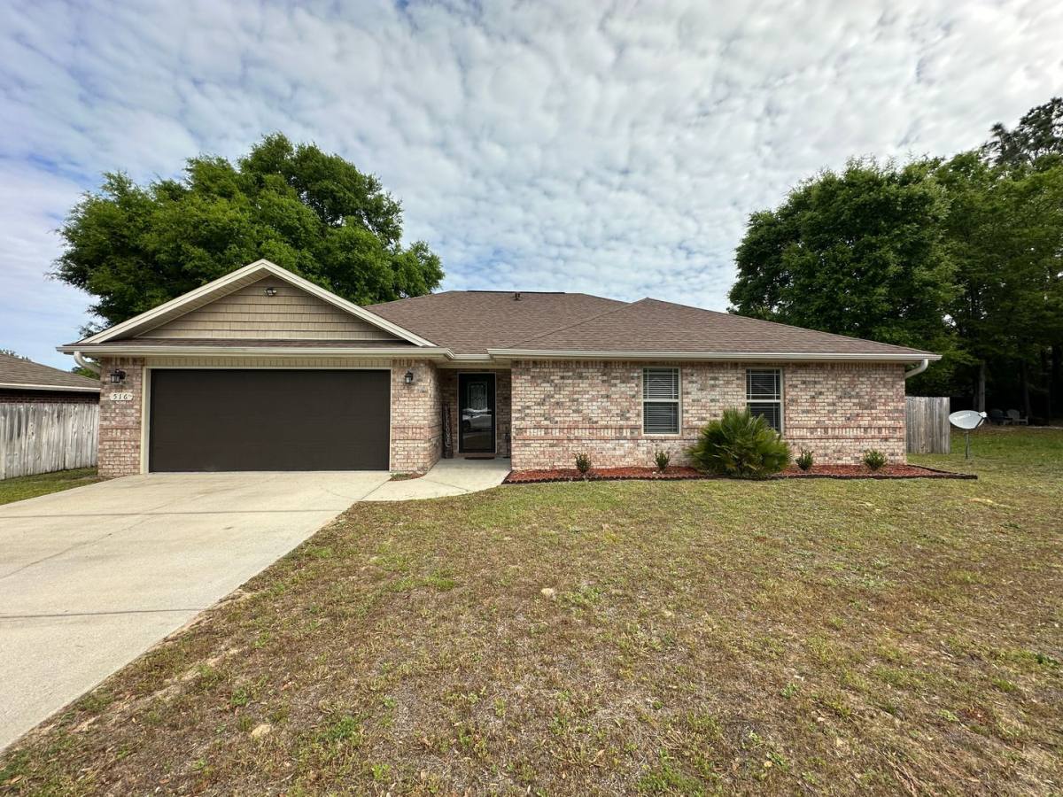 House for rent at 516 Grandridge Dr, Crestview, FL 32539