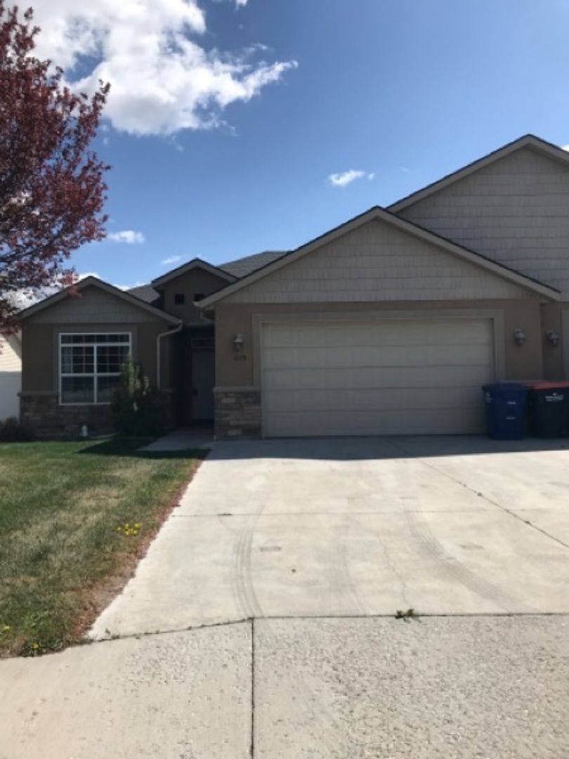 Townhouse for rent at 1079 N College Rd, Twin Falls, ID 83301
