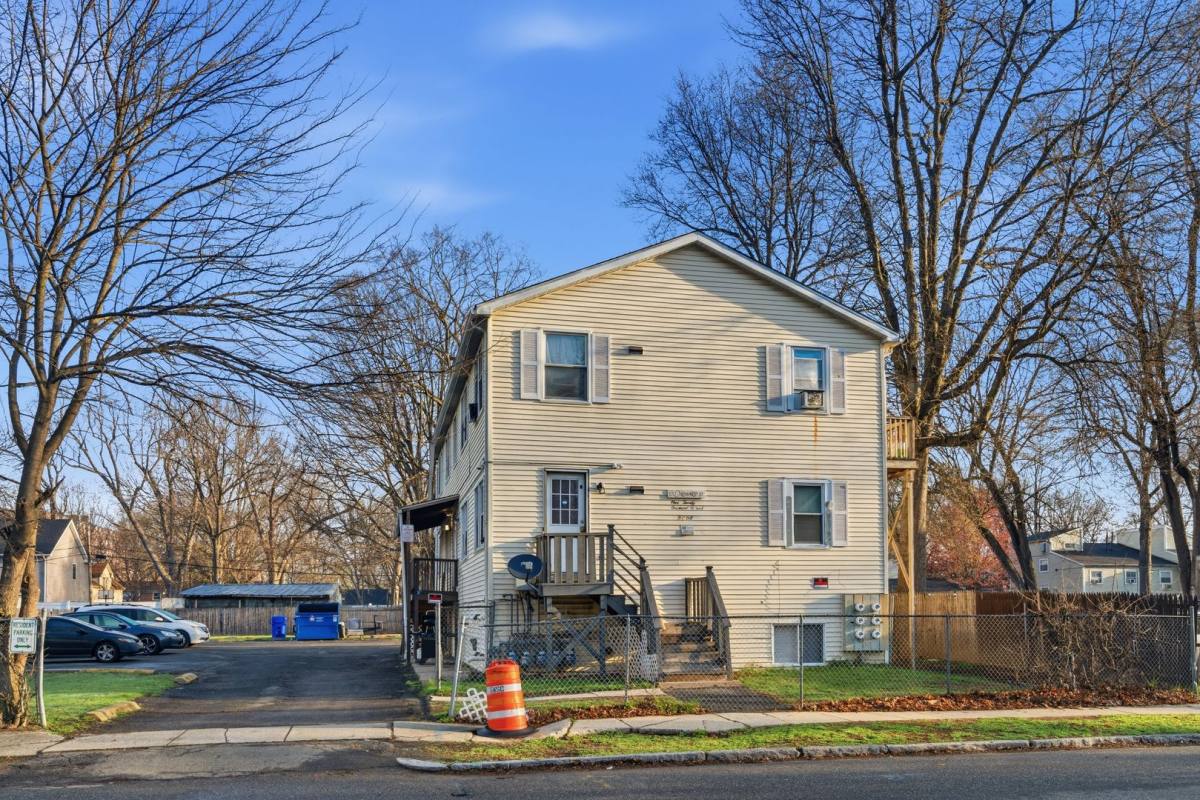 Apartment for rent at 120 Orchard St, Springfield, MA 01107