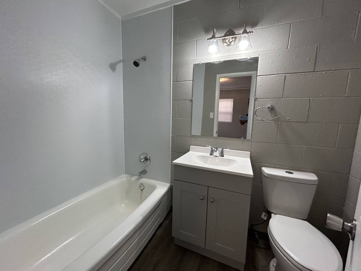 Apartment for rent at 1411 S Broadway, Pittsburg, KS 66762