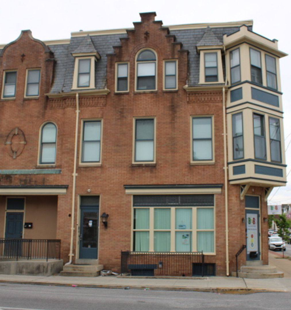 Apartment for rent at 202 E King St, York, PA 17403