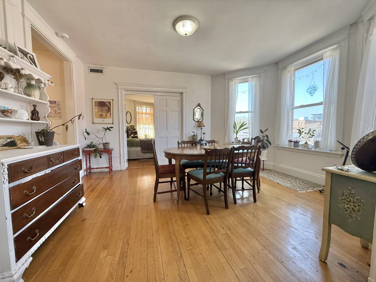 Apartment for rent at 1908 Beacon St #3, Brookline, MA 02445