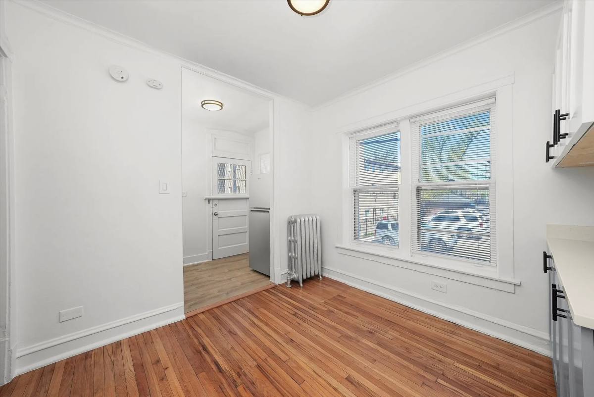Apartment for rent at 1724-1736 W N Shore Ave #3F, Chicago, IL 60626