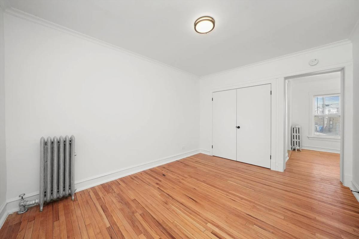 Apartment for rent at 1724-1736 W N Shore Ave #3F, Chicago, IL 60626